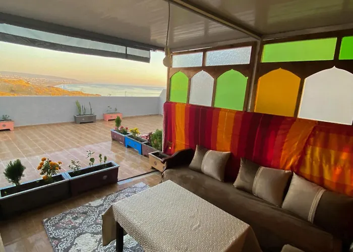 Mira Guest House