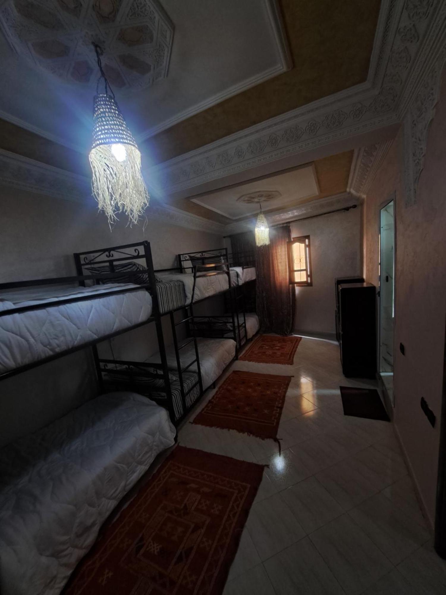 Hostel Mira